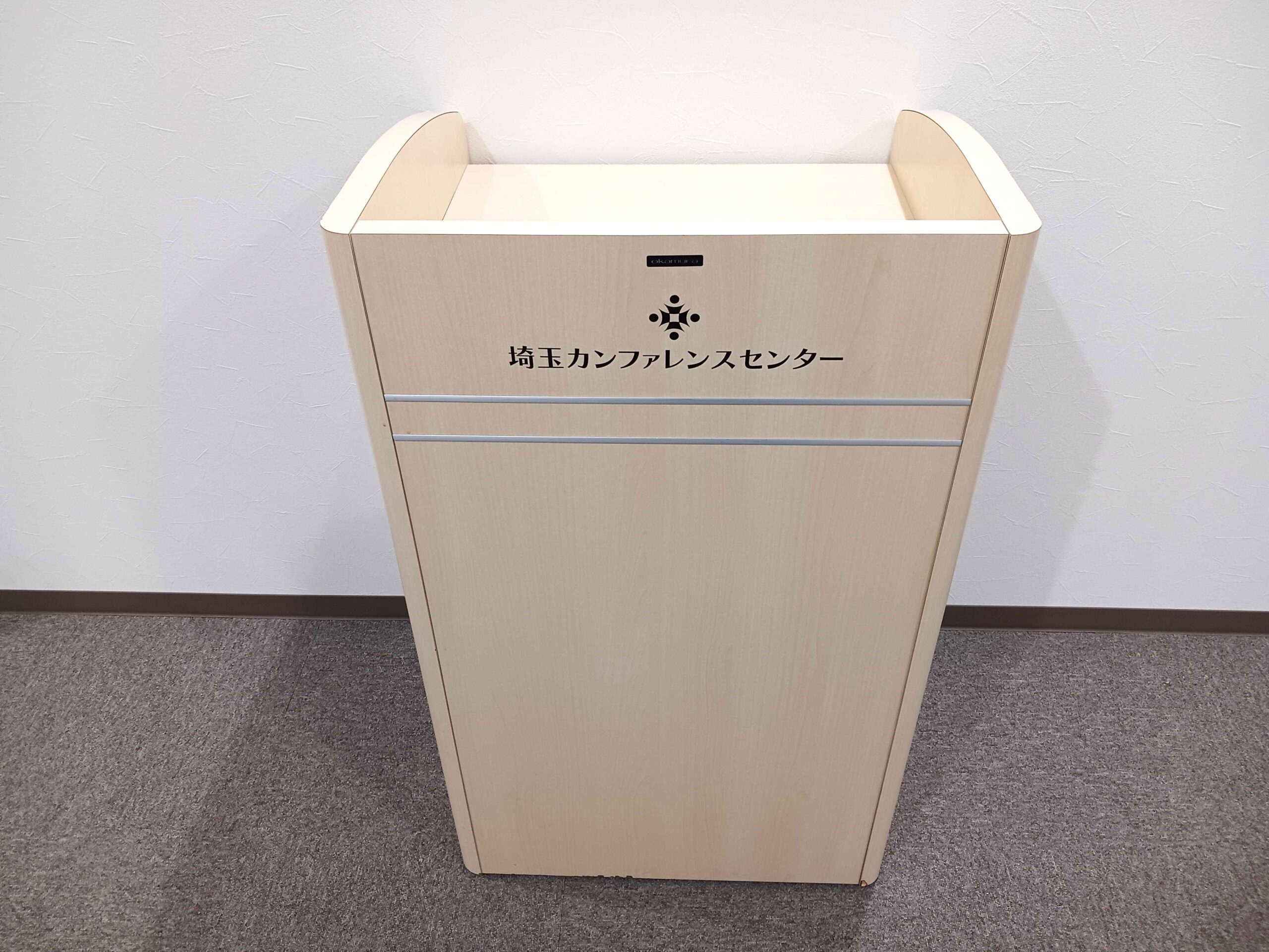 演台(大宮西口DOMⅡ)